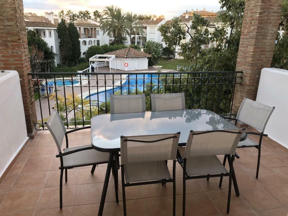Marbella - Estepona Beach Frontline Apartment المظهر الخارجي الصورة
