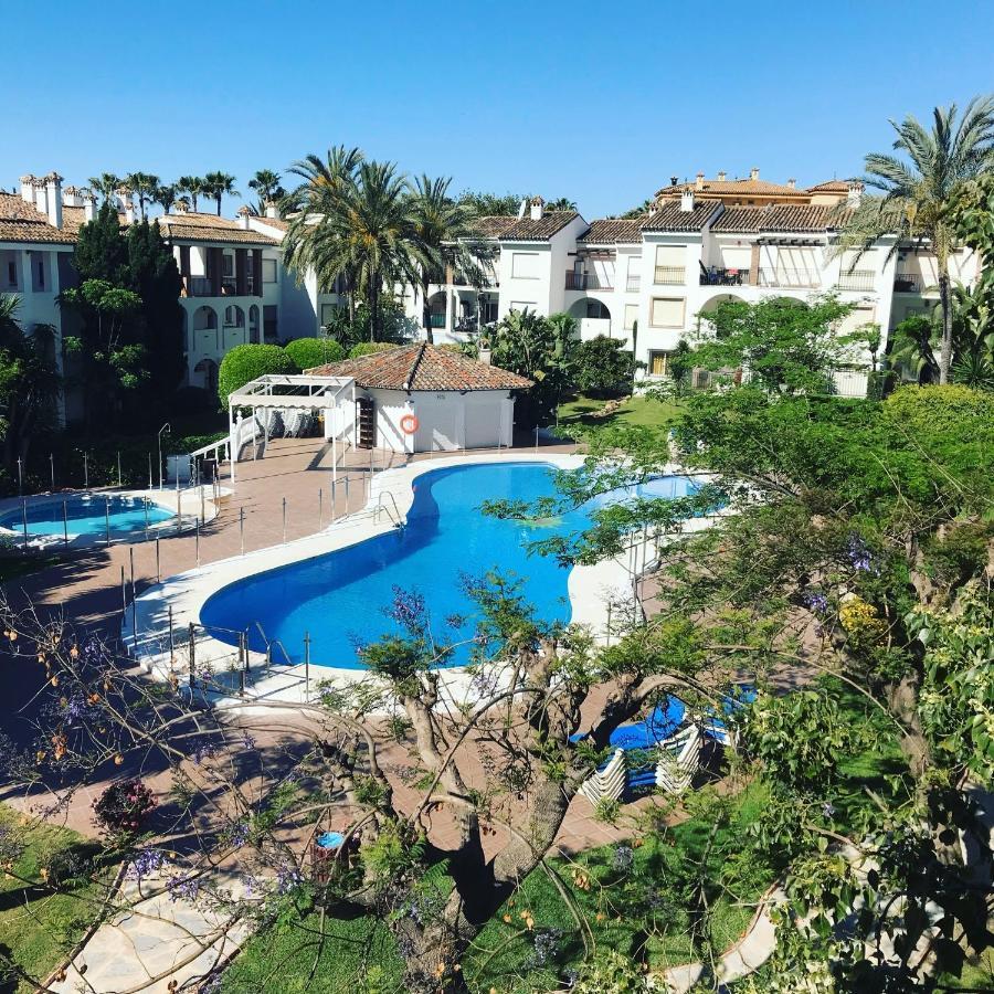 Marbella - Estepona Beach Frontline Apartment المظهر الخارجي الصورة